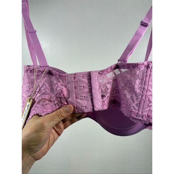 SKIMS NWT Lightly Lined Balconette Bra in Petal Size 32DDD - Picture 4 of 10